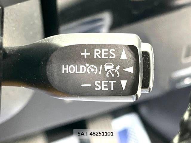 Toyota PRIUS 2019-04 219677-3