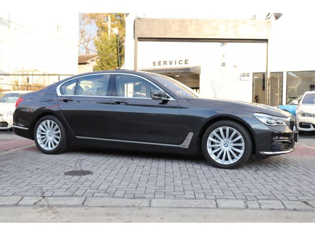 Bmw 7 SERIES 2016-06 2882-3