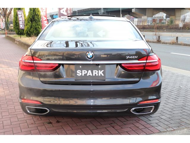 Bmw 7 SERIES 2016-06 2882-5