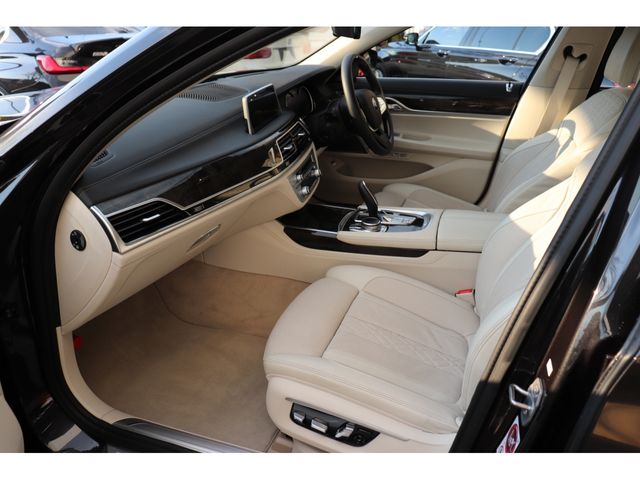 Bmw 7 SERIES 2016-06 2882-9