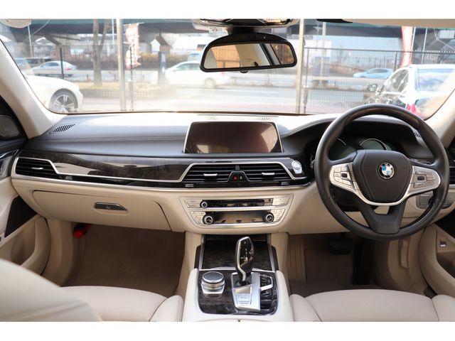 Bmw 7 SERIES 2016-06 2882-6