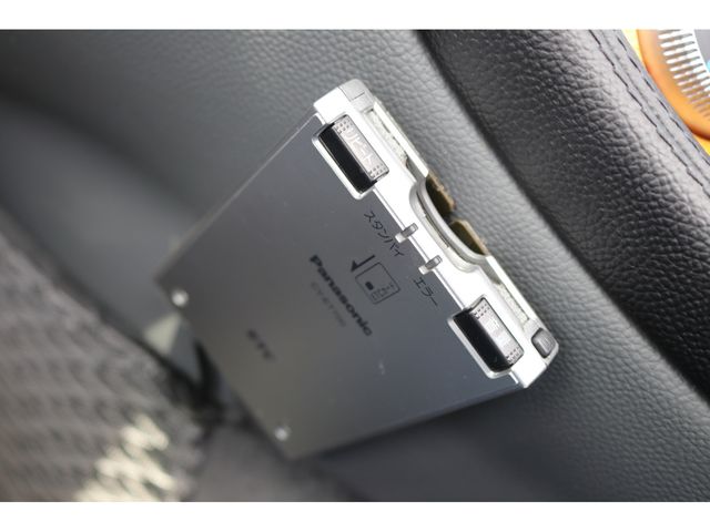 Mercedes Benz SL-CLASS 2004-10 9011-26