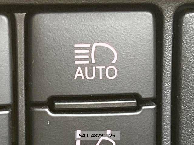 Toyota VOXY 2021-12 321642-7