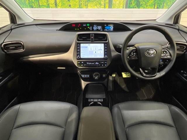 Toyota PRIUS 2021-11 181220-1