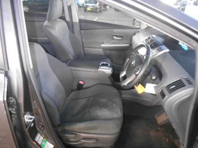 Toyota PRIUS ALPHA 2012-12 188466-3