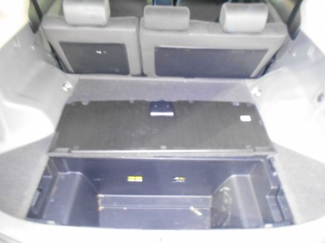 Toyota PRIUS ALPHA 2012-12 188466-23