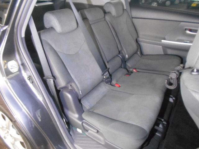 Toyota PRIUS ALPHA 2012-12 188466-9
