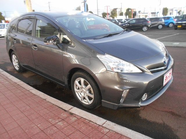 Toyota PRIUS ALPHA 2012-12 188466-6