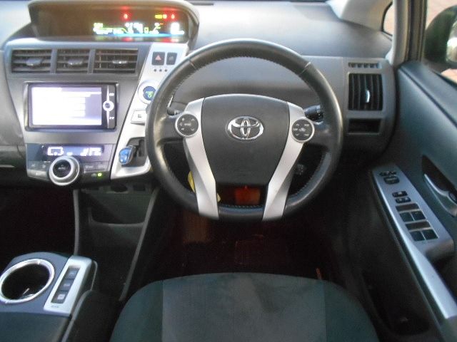 Toyota PRIUS ALPHA 2012-12 188466-1