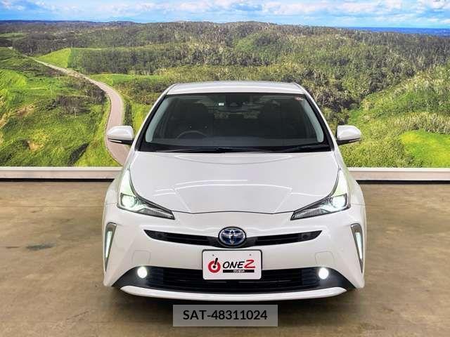 Toyota PRIUS 2021-10 374012-4