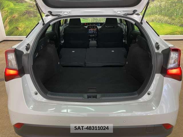 Toyota PRIUS 2021-10 374012-3