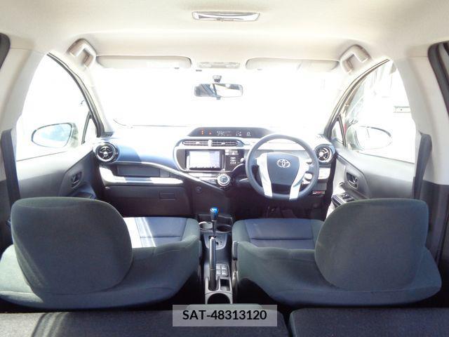 Toyota AQUA 2017-03 292449-18