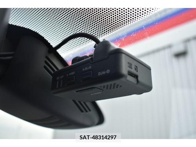 Nissan SERENA 2018-08 324976-8