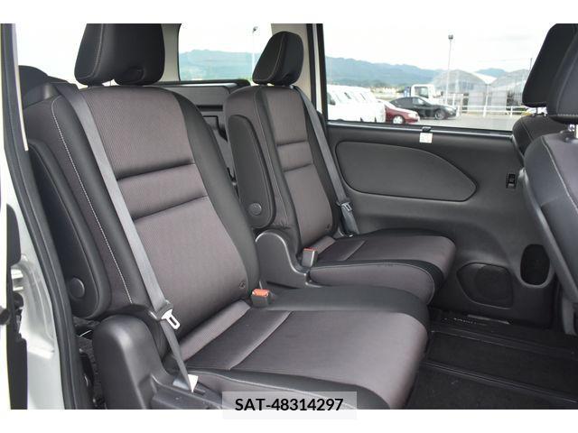 Nissan SERENA 2018-08 324976-18