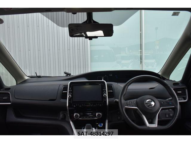 Nissan SERENA 2018-08 324976-2