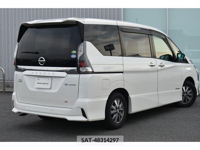 Nissan SERENA 2018-08 324976-1