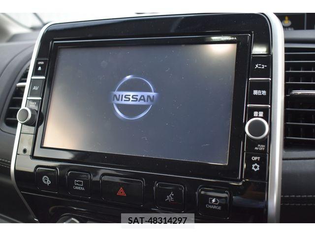 Nissan SERENA 2018-08 324976-3