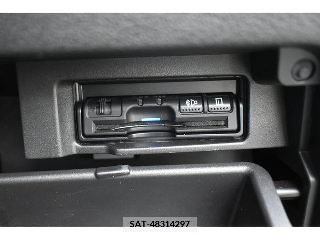Nissan SERENA 2018-08 324976-7