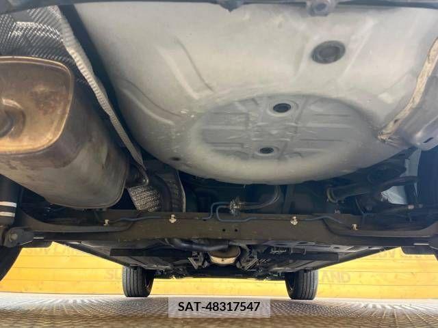 Nissan JUKE 2013-04 376664-18