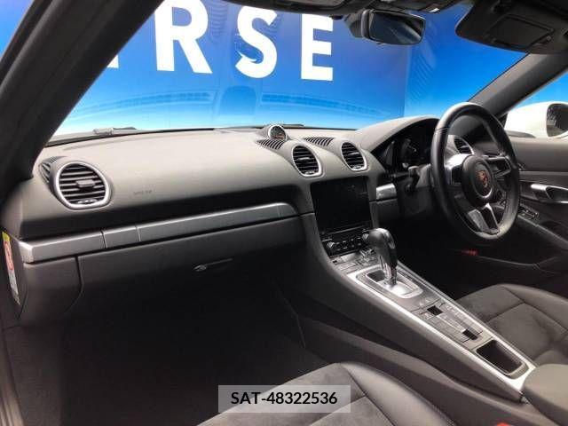 Porsche 718 Boxster 2018-01 320011-1