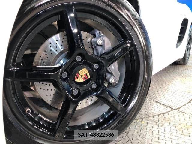 Porsche 718 Boxster 2018-01 320011-15