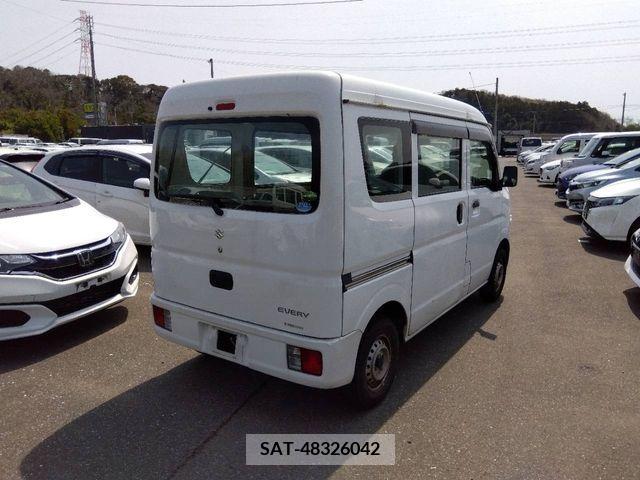 Suzuki EVERY 2018-03 214665-1