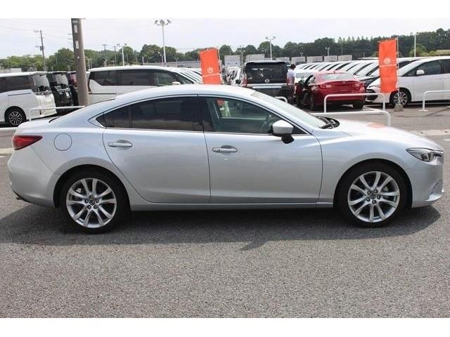 Mazda ATENZA 2017-04 7519-10
