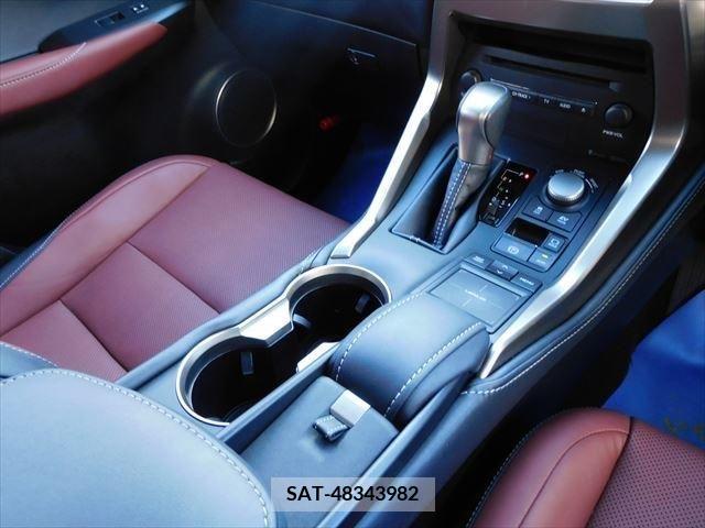 Lexus NX 2017-01 388369-20