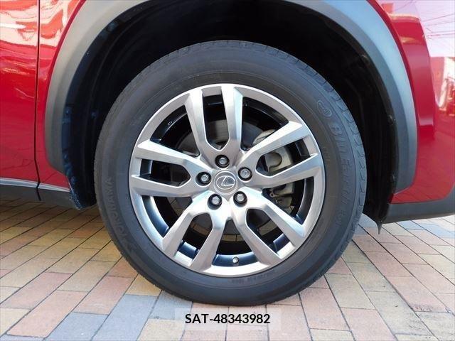 Lexus NX 2017-01 388369-5