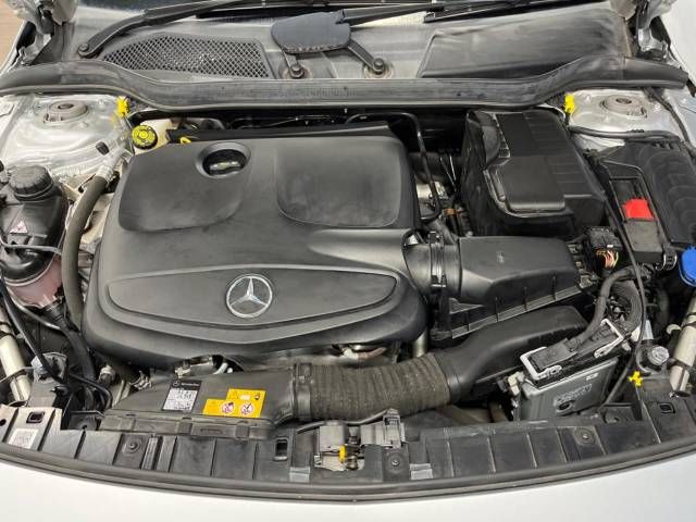 Mercedes Benz GLA-CLASS 2018-09 191910-19