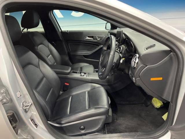 Mercedes Benz GLA-CLASS 2018-09 191910-9
