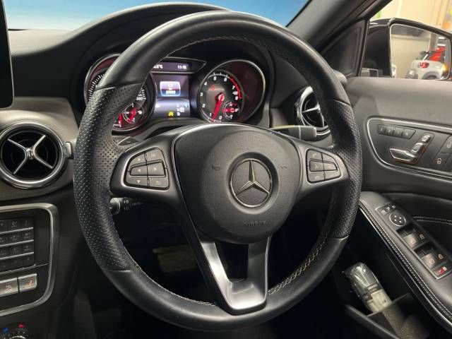 Mercedes Benz GLA-CLASS 2018-09 191910-11