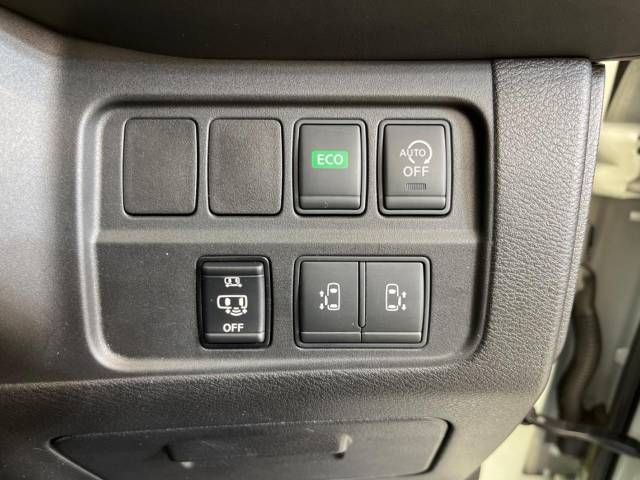 Nissan SERENA 2018-03 189913-6