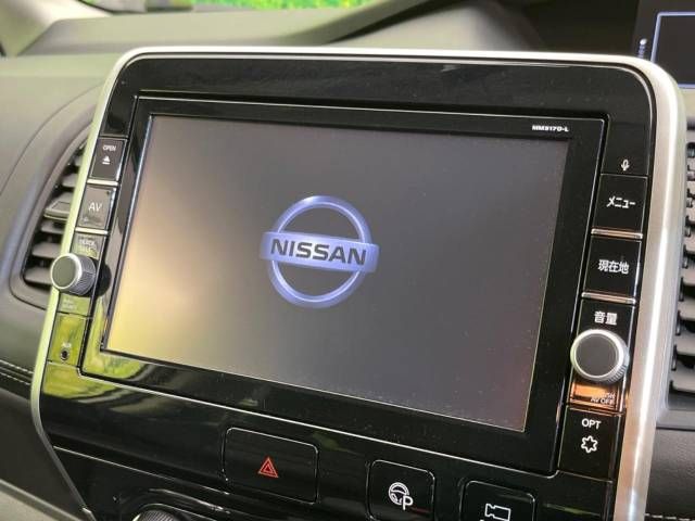 Nissan SERENA 2018-03 189913-3