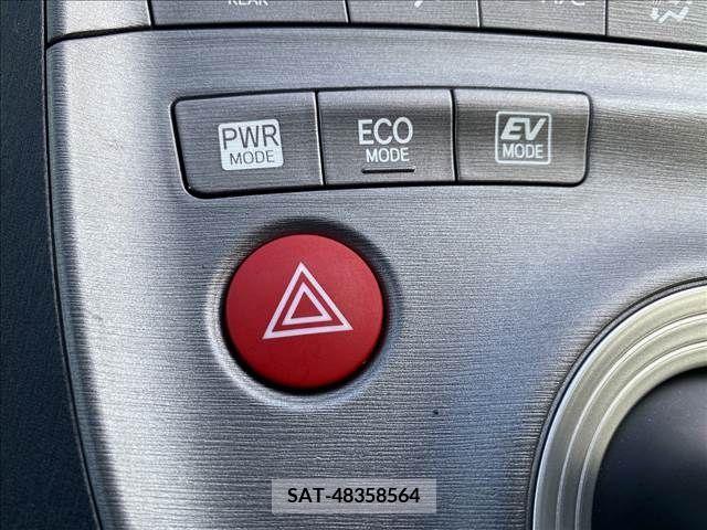 Toyota PRIUS 2015-10 328173-19
