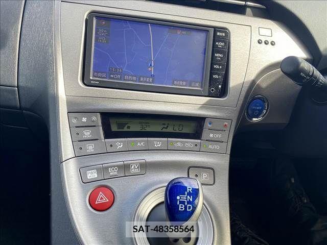 Toyota PRIUS 2015-10 328173-17
