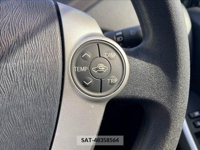 Toyota PRIUS 2015-10 328173-14