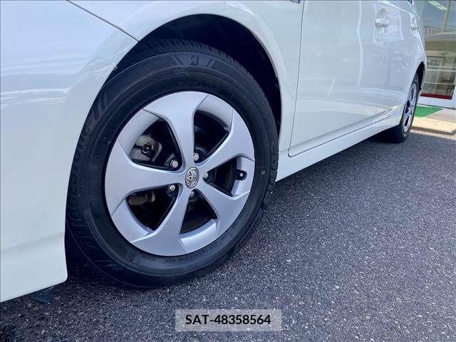 Toyota PRIUS 2015-10 328173-28