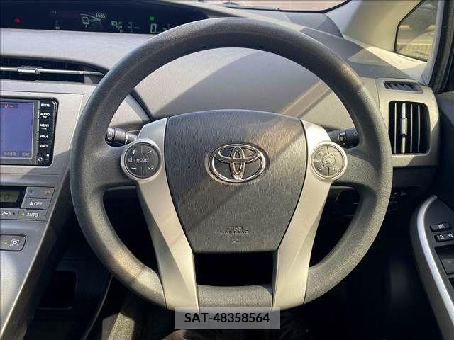 Toyota PRIUS 2015-10 328173-12