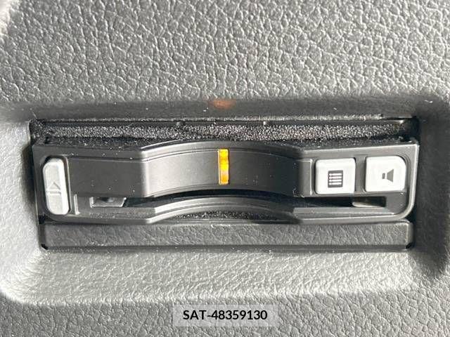 Suzuki SPACIA 2017-08 374785-6