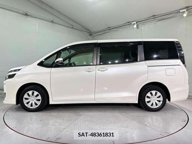 Toyota VOXY 2014-02 288898-11