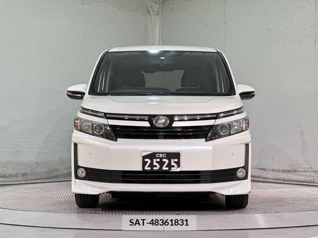 Toyota VOXY 2014-02 288898-6