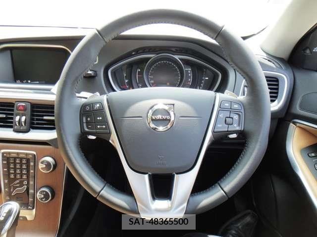 Volvo V40 2019-03 290577-9