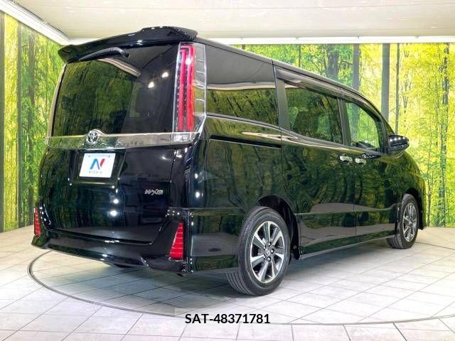 Toyota NOAH 2018-11 205409-18