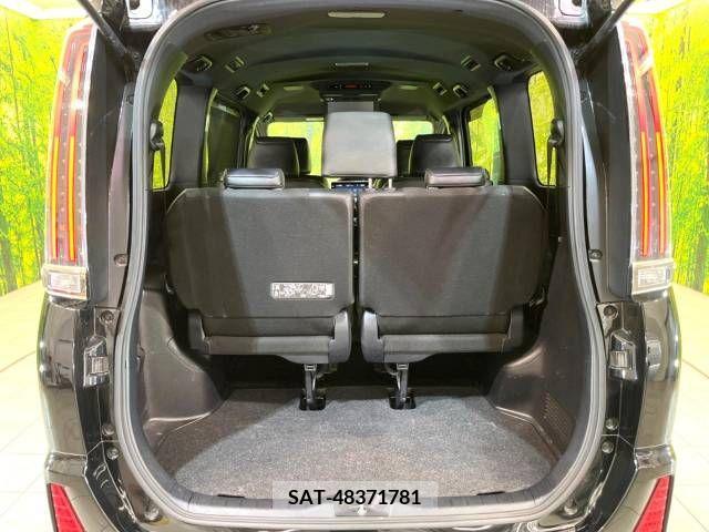 Toyota NOAH 2018-11 205409-11