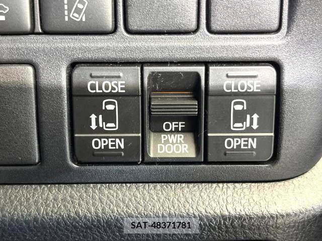 Toyota NOAH 2018-11 205409-7