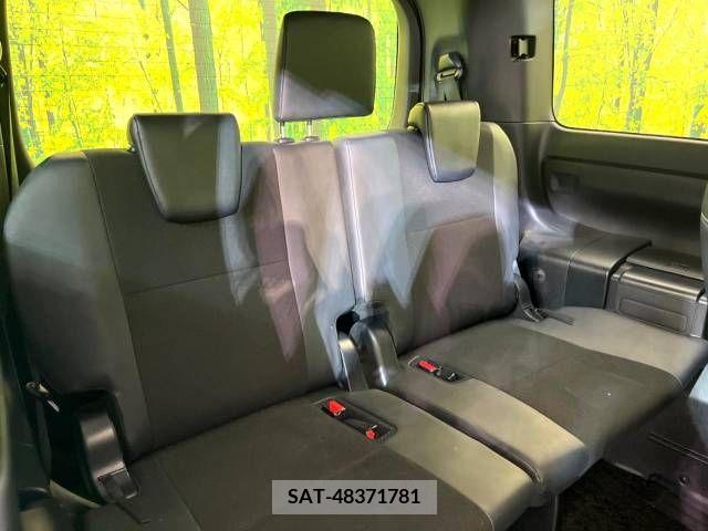 Toyota NOAH 2018-11 205409-10