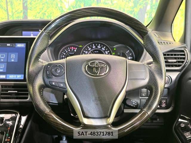 Toyota NOAH 2018-11 205409-12