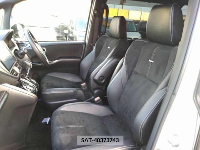 Toyota NOAH 2016-12 256056-9