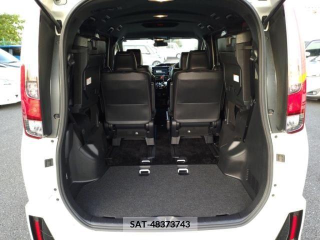 Toyota NOAH 2016-12 256056-14